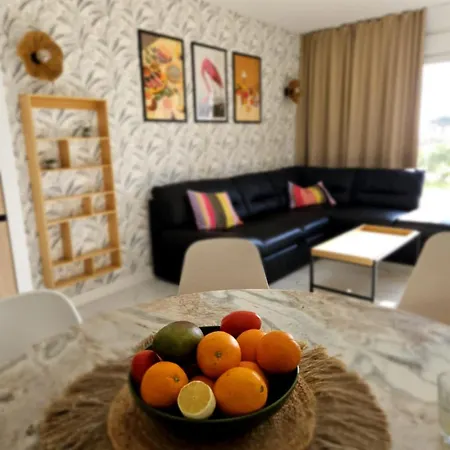 Apartman Posidonia Apartment, Ground Floor With Garden,3 Swimming Pools, Jacuzzi,parking Space Torrevieja
